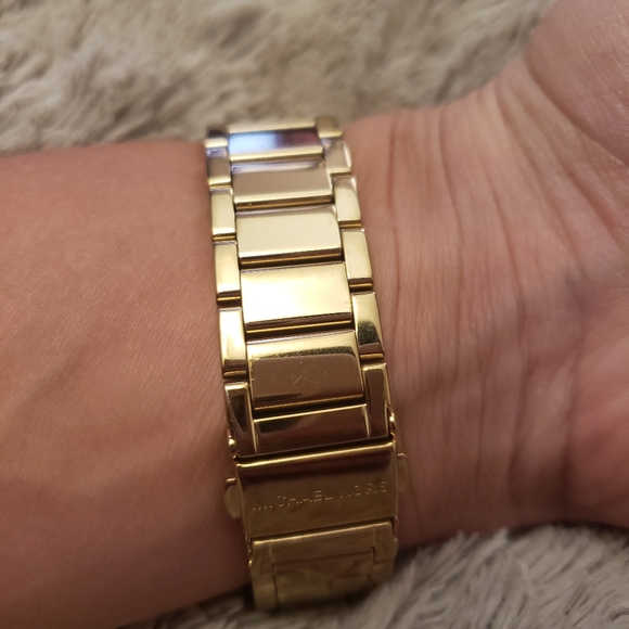 Michael Kors Gold Watch - Picture 3 of 3